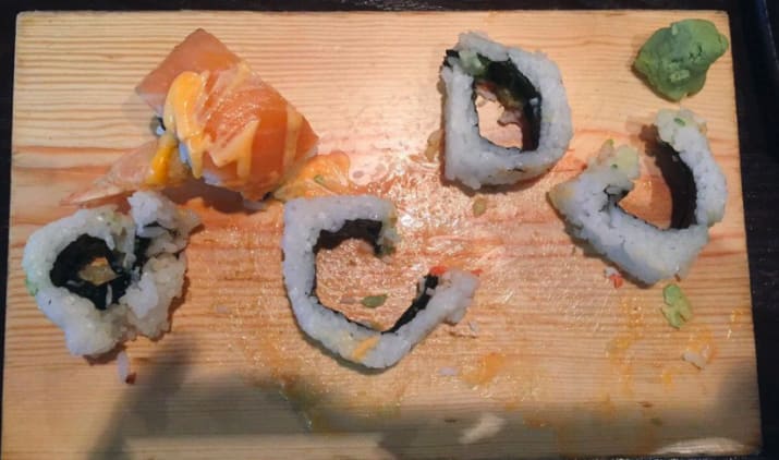 sushi relleno destruido