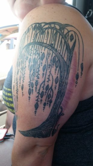 22 Cicatrices que se convirtieron en asombrosos tatuajes
