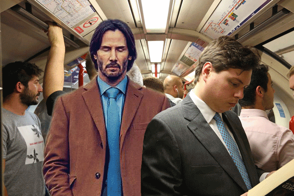 Batalla PS Keanu Reeves en el metro