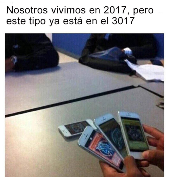 Vida en 3017 - iphones en lugar de cartas