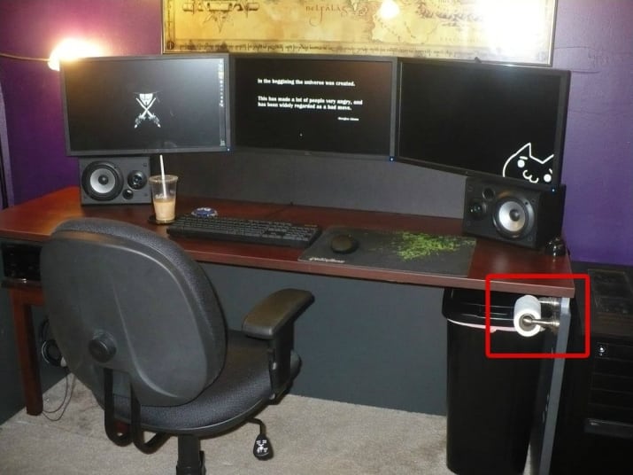 Vida en 3017 - escritorio de un gamer 