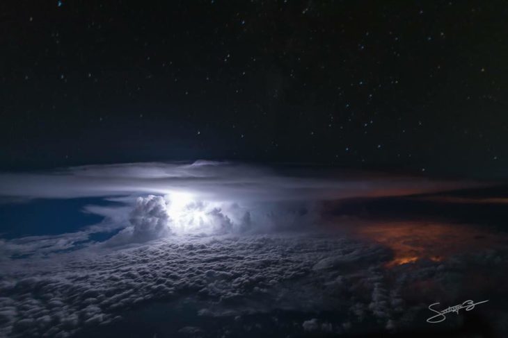 Tormenta eléctrica cerca de Guayaquil