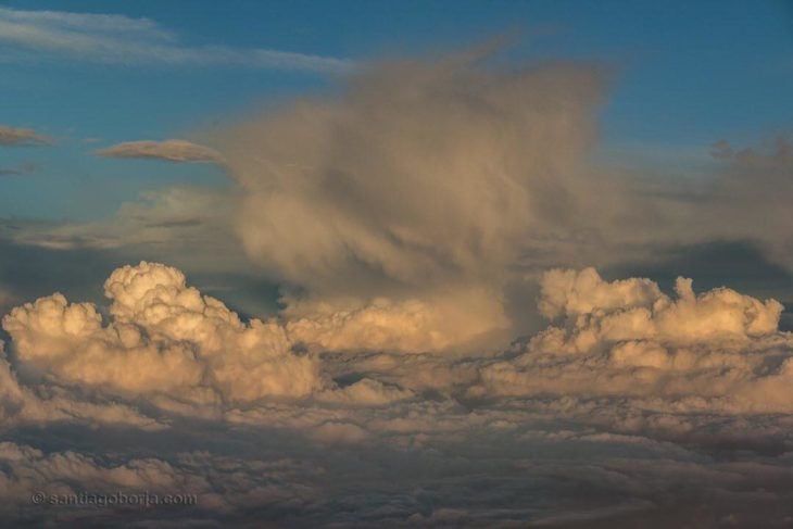 gran nube de tormenta formada cerca del arribo a España