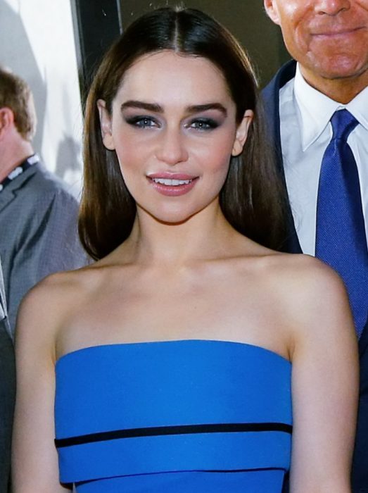 Emilia Clarke maquillaje hermosa