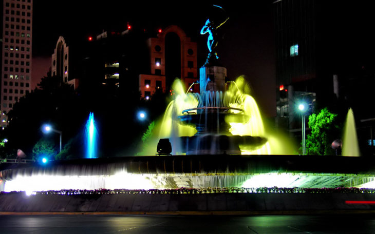 Fuente de la Diana Cazadora vista de noche