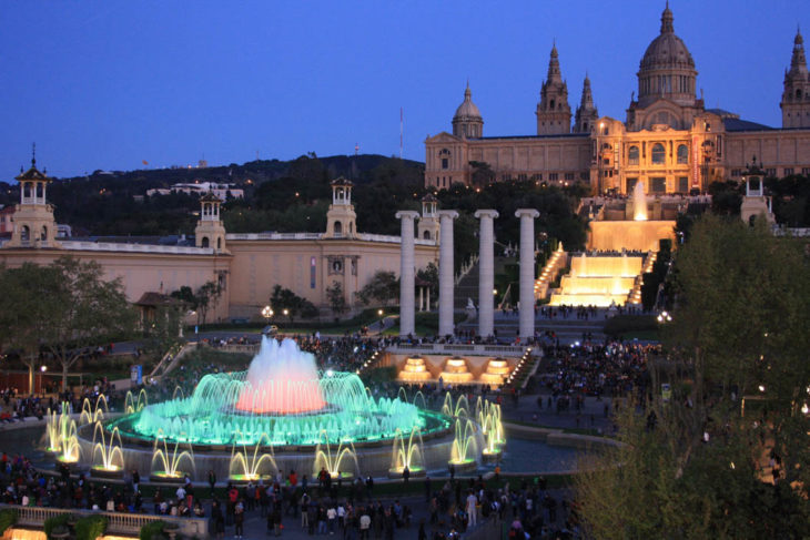 hermosas fuentes del palacio de Montjuïc