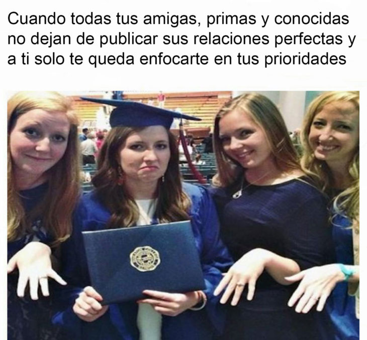 graduación anillos de compromiso