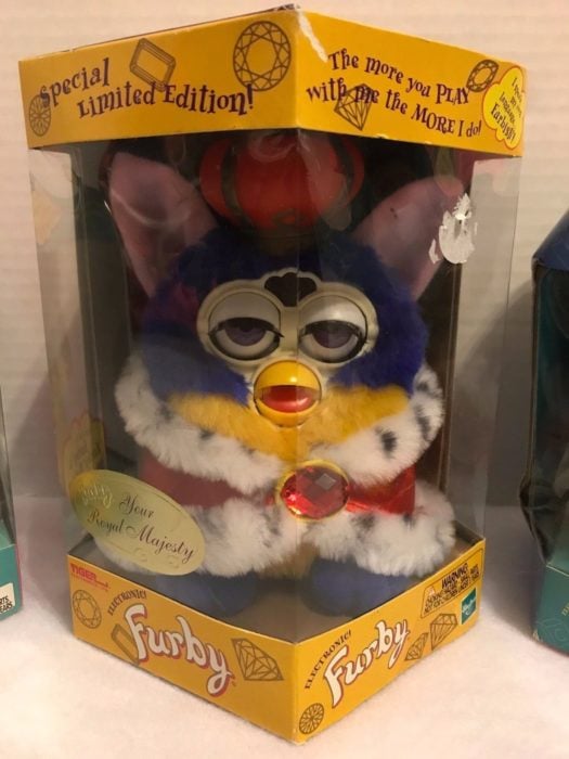 royal king furby juguete clásico