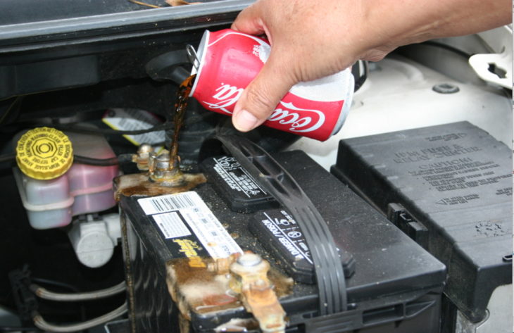 limpia bateria de autos