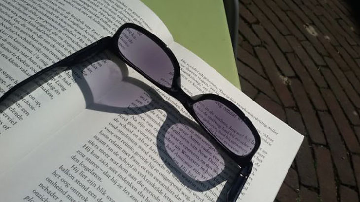 Lentes que al pasar por ellos la luz parece formar un corazón