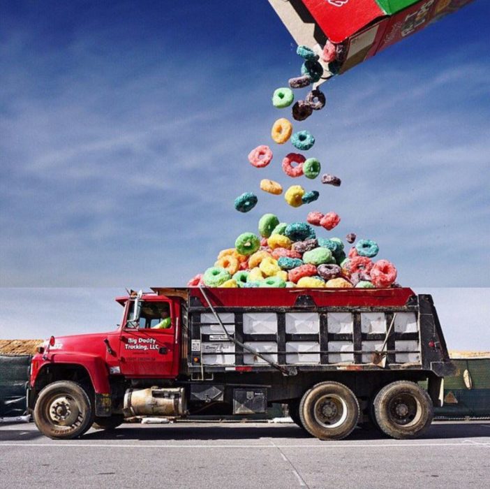 Fotomontajes - froot loops en camión de carga