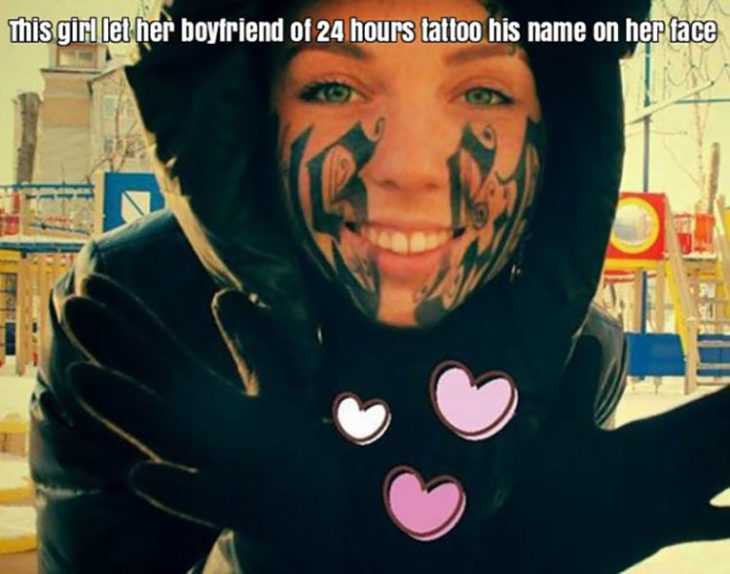 chica que se tatua el nombre de su novio