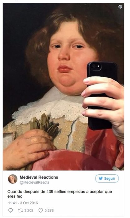 Pintura de un niño gordo sobrepuesto un celular para simular selfie