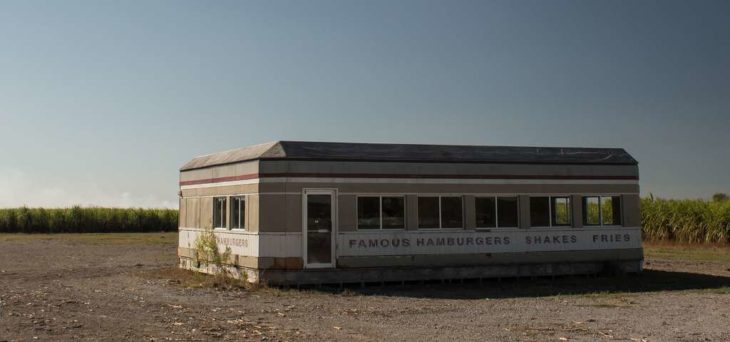 napoleonville es la ubicación del restarurant abandonado para la pelicula looper