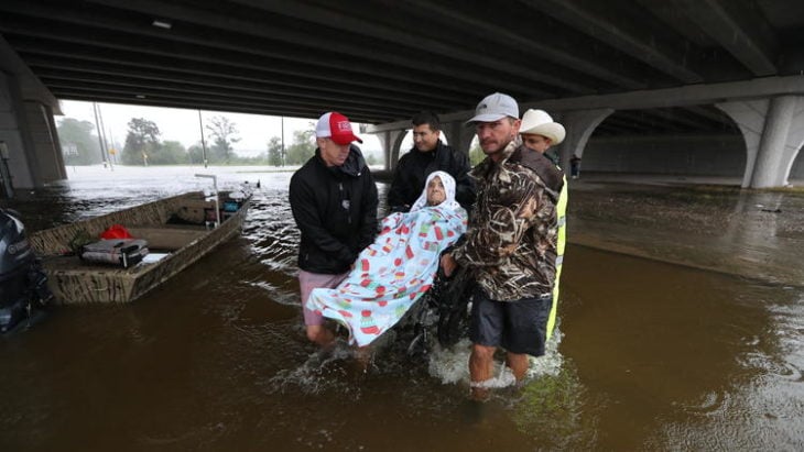 anciano inundaciones houston