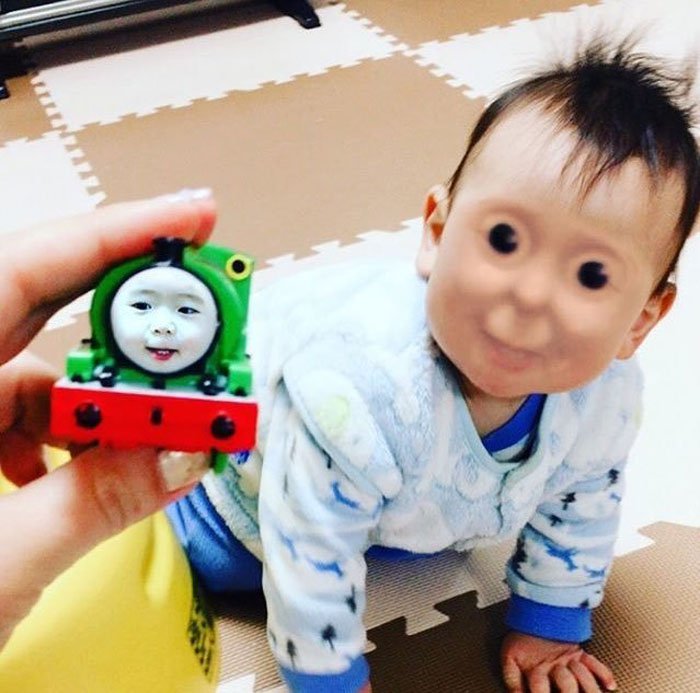 Face swap tren juguete