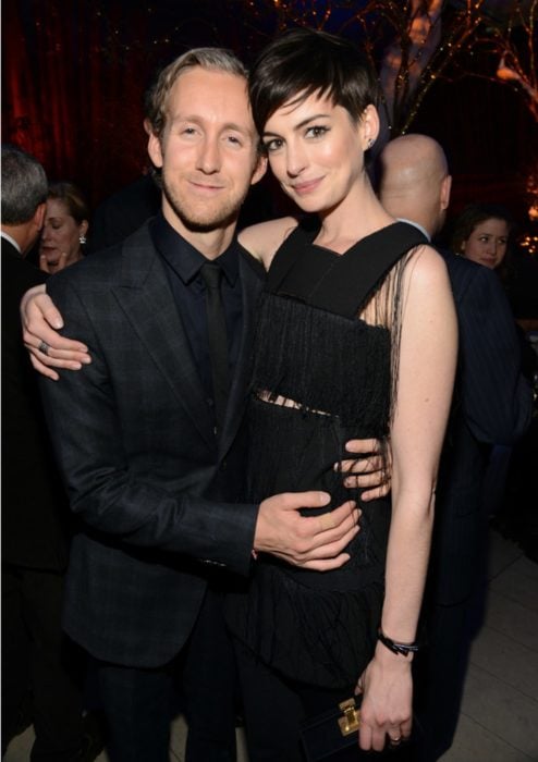 Anne Hathaway y Adam Shulman