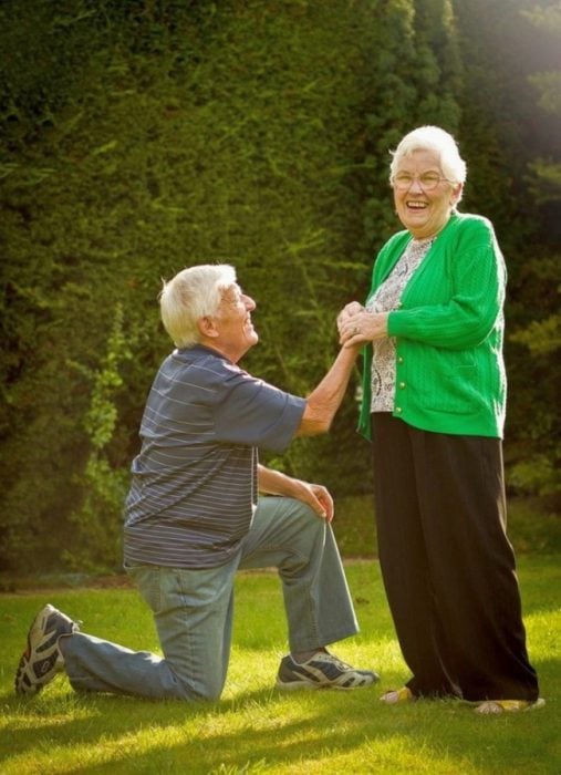 Abuelitos propuesta de amor RecreoViral.com