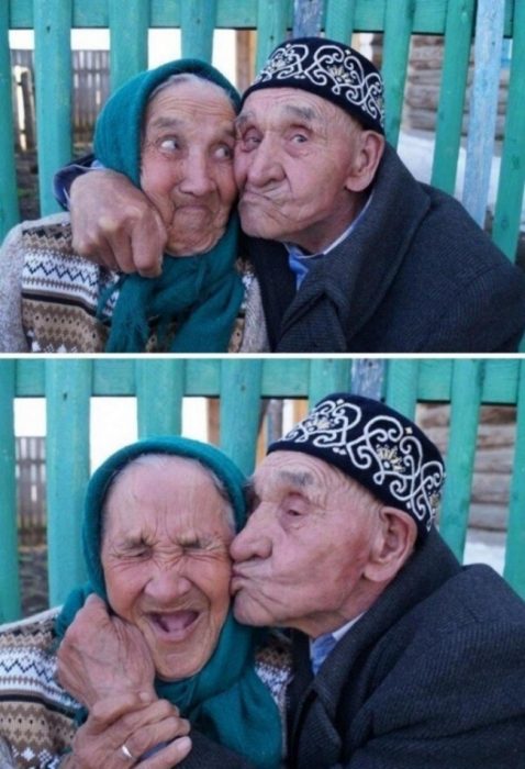 Abuelitos beso RecreoViral.com