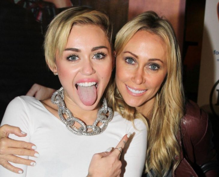 Miley Cyrus y Tish