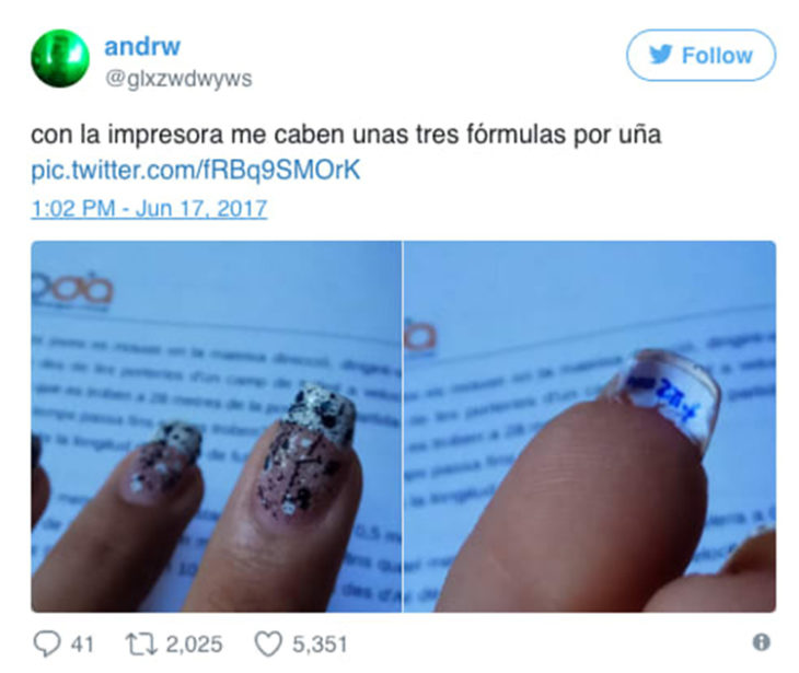 Acordeón en las uñas