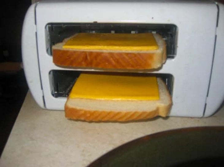 Pan con queso amarillo