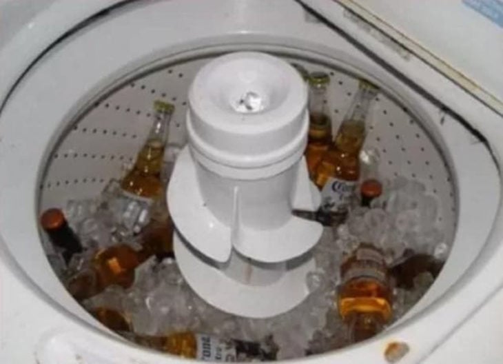 Lavadora con cervezas corona