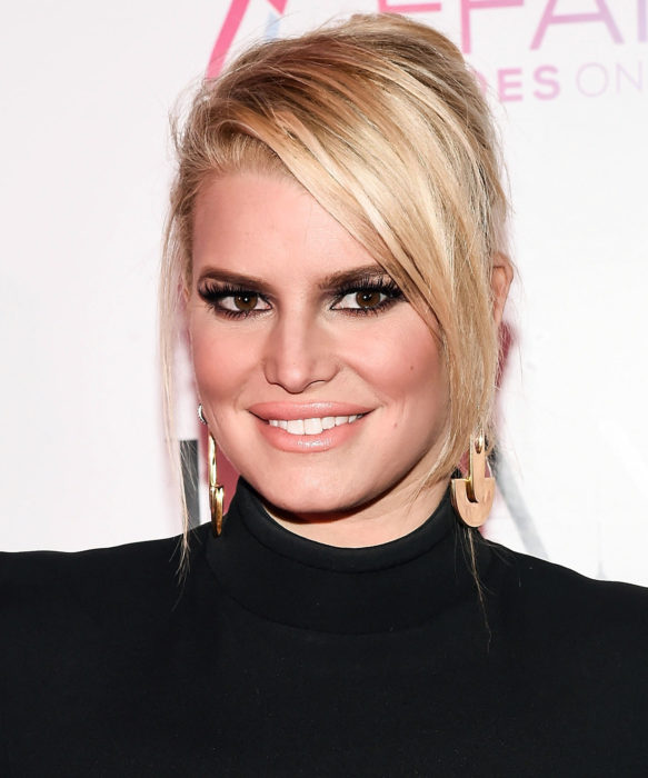 Jessica Simpson no lava dientes