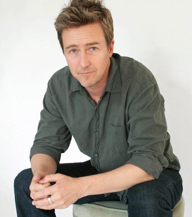 Edward Norton profesor licenciatura