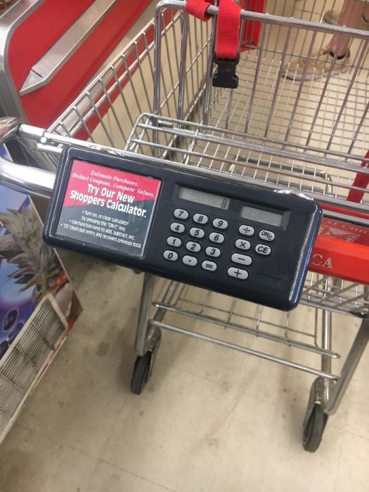 carrito de super mercado con calculadora