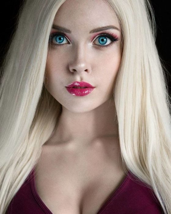 Barbie cosplay modelo rusa