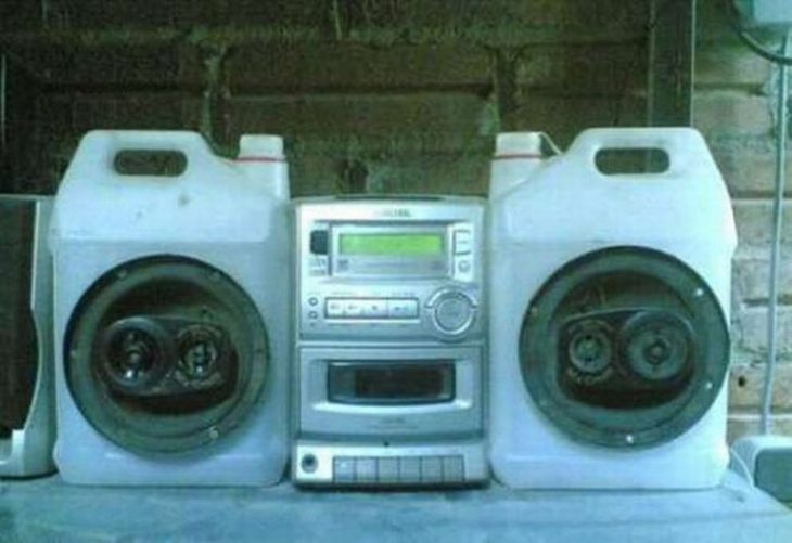 Estereo con bocinas de alta potencia