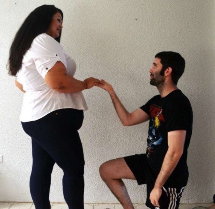 Chica gordita enamorada de un flaco amor sin importar el peso