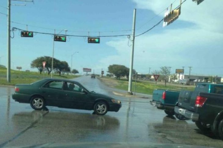 en medio del trafico