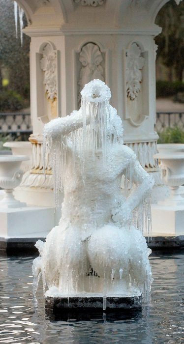 estatua congelada