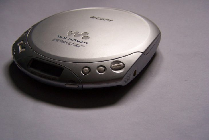 discman color gris