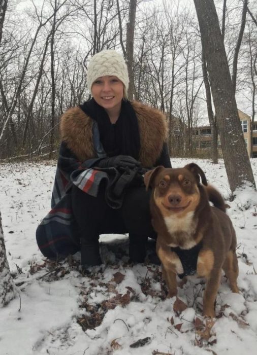 foto con perro en la nieve