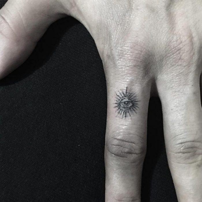 Fingers tattoo