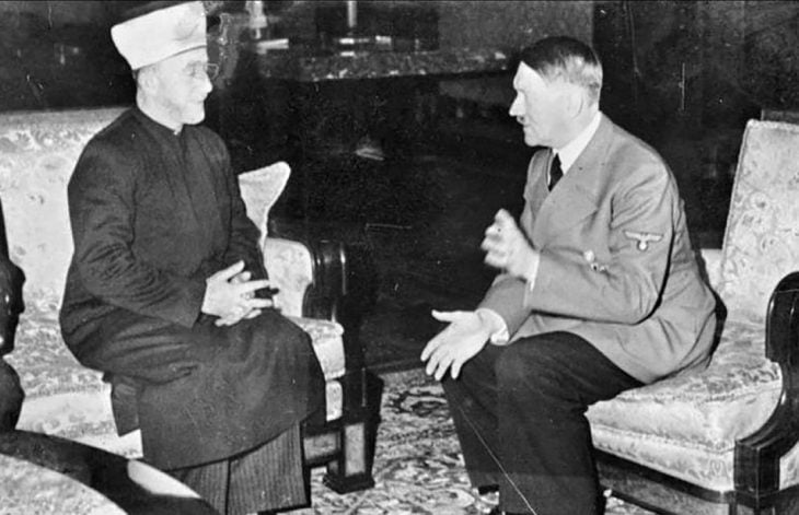 Adolf Hitler se encuentra con el Grand Mufti de Jerusalén, Haj Amin al-Husseini