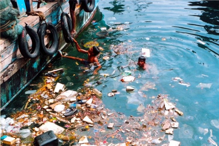 agua contaminada y sucia