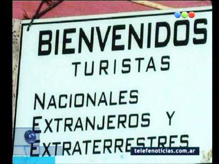 cartel turistas extraterrestres 