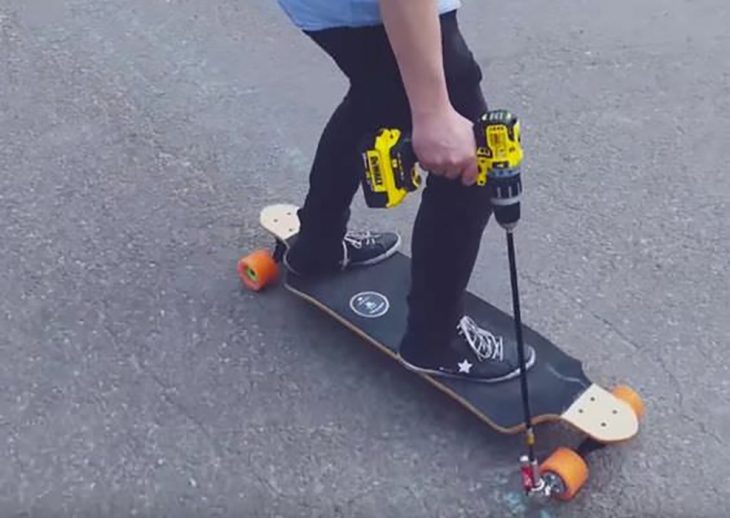 patineta que funciona con una perforadora 