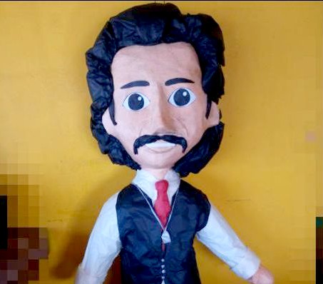 piñata luisito rey