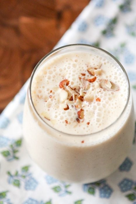 smoothie de almendras y durazno