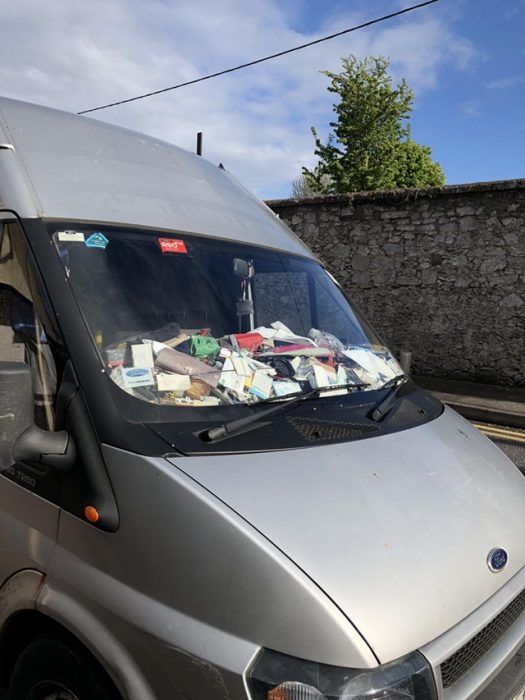 camioneta llena de basura 