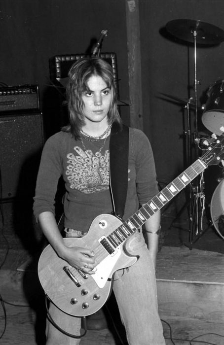 Joan Jett cuando apenas iniciaba su carrera, 1975