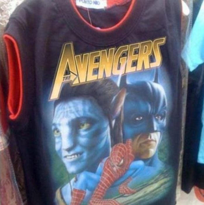 camisa mezcla a avengers y avatar 