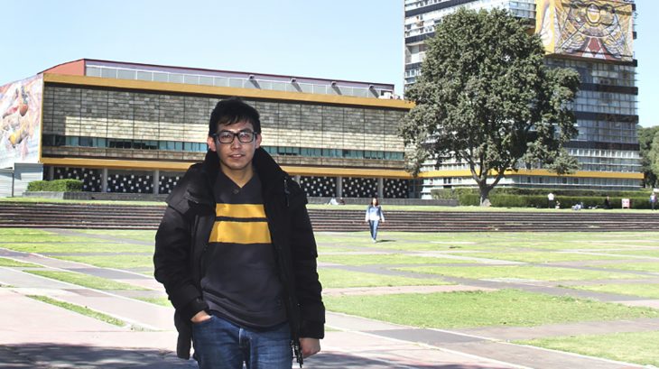 joven en la universidad 