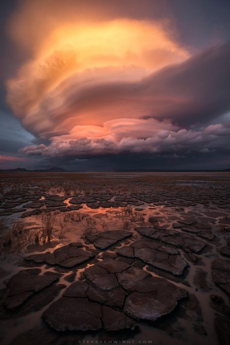 nubes sobre desierto