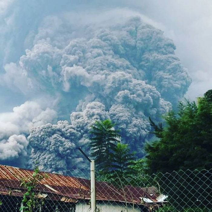 erupción del Volcán de fuego guatemala